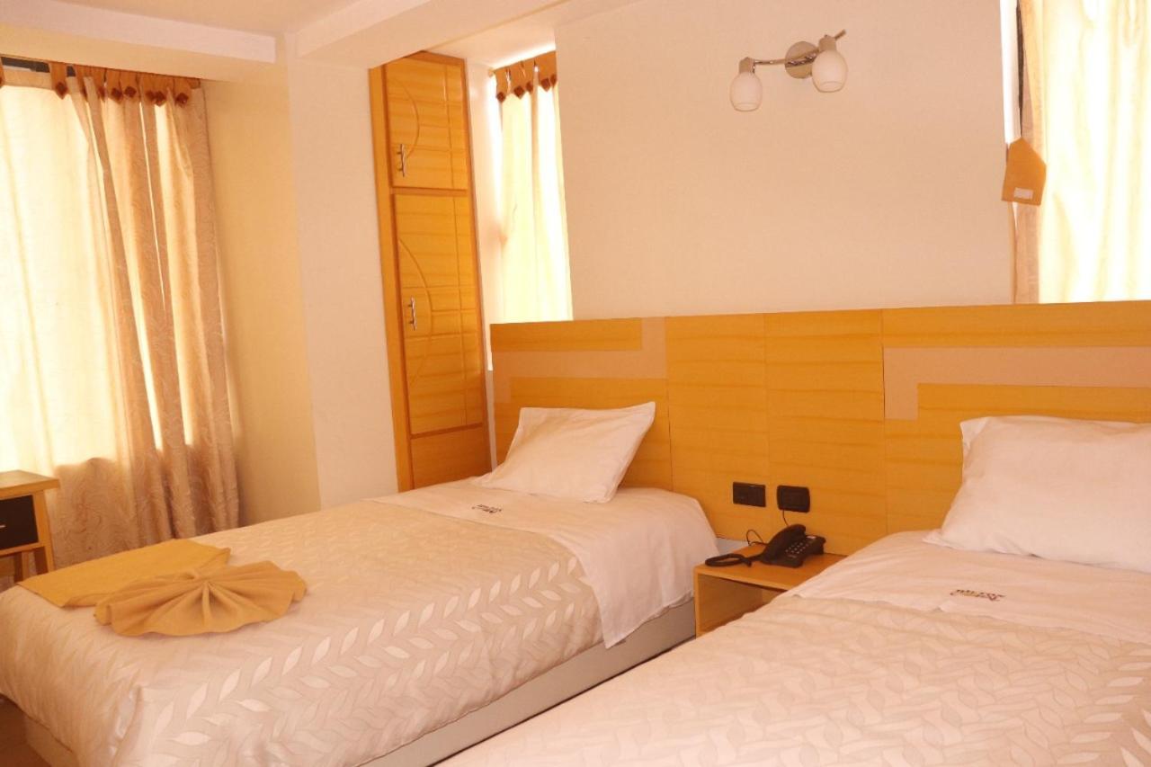 Hotel Golden Coral Tulcán 外观 照片