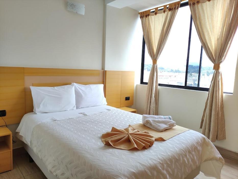 Hotel Golden Coral Tulcán 外观 照片