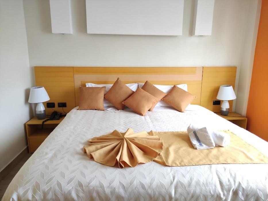 Hotel Golden Coral Tulcán 外观 照片