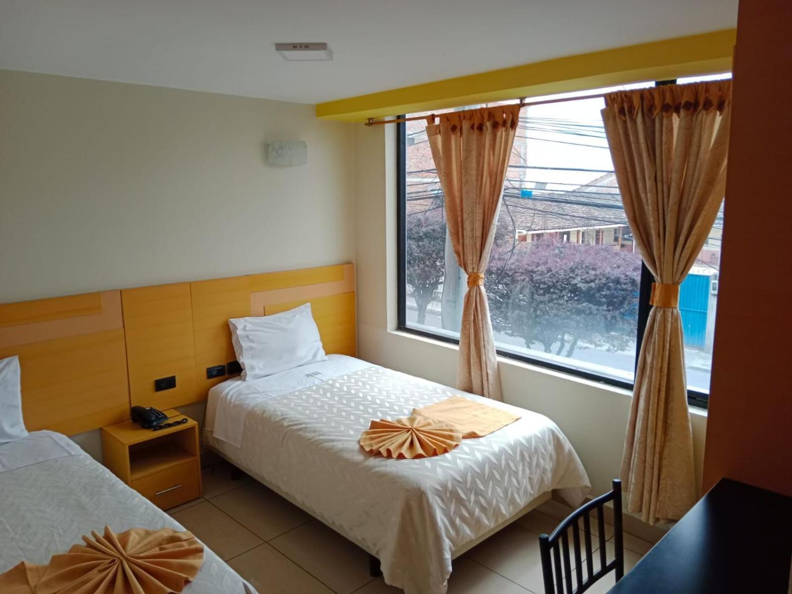 Hotel Golden Coral Tulcán 外观 照片