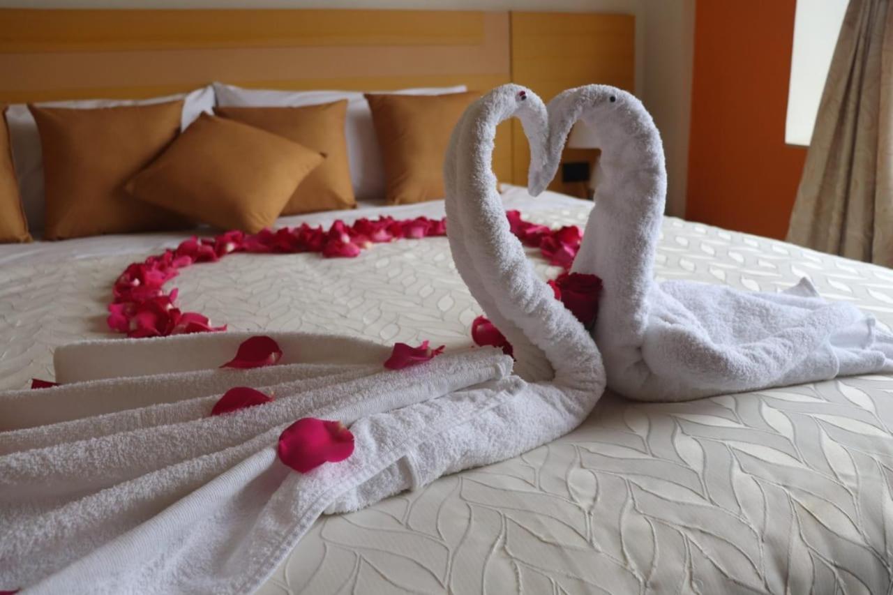 Hotel Golden Coral Tulcán 外观 照片