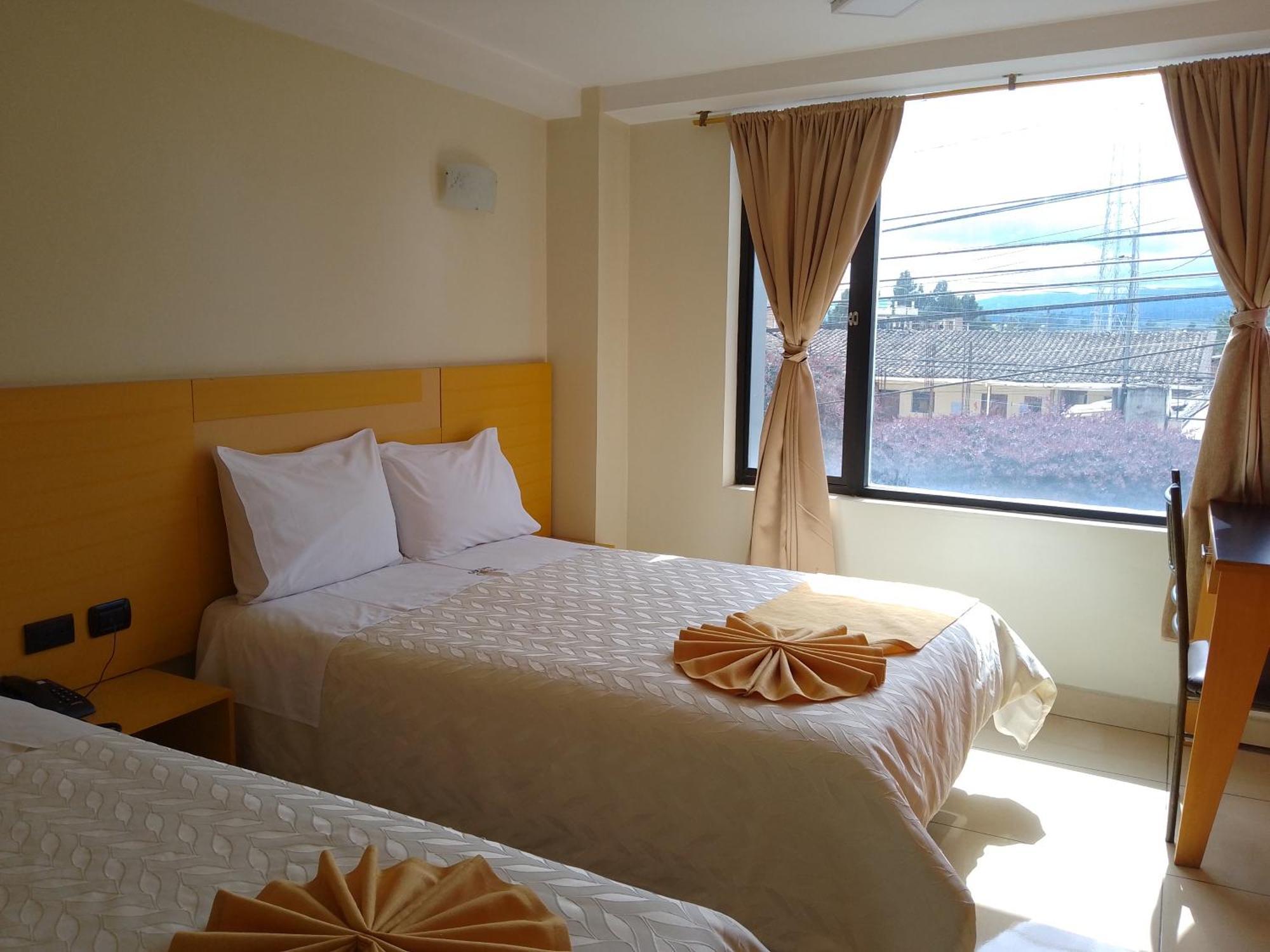 Hotel Golden Coral Tulcán 外观 照片